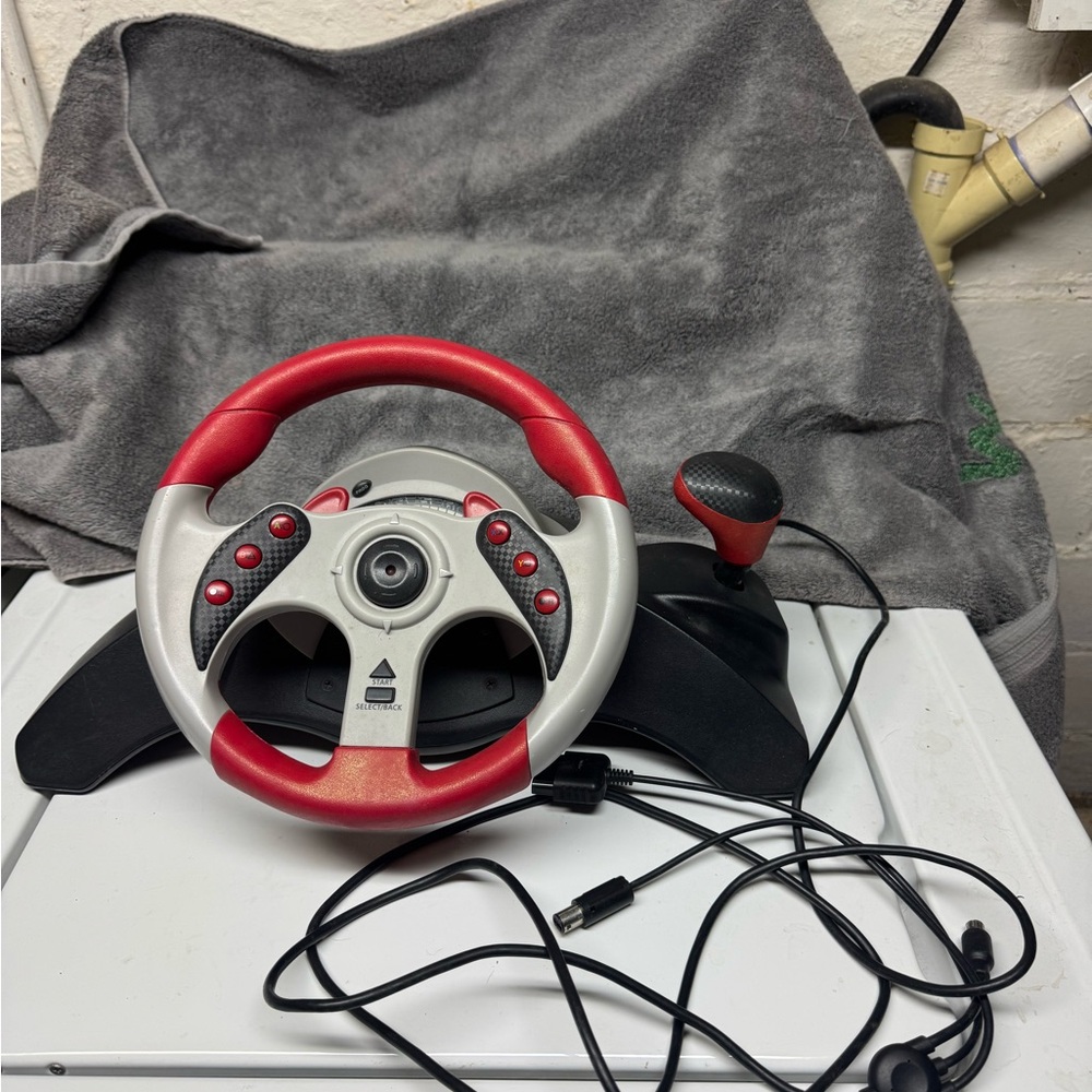 Mad Catz Universal MC2 Steering Wheel GameController W/ Pedals